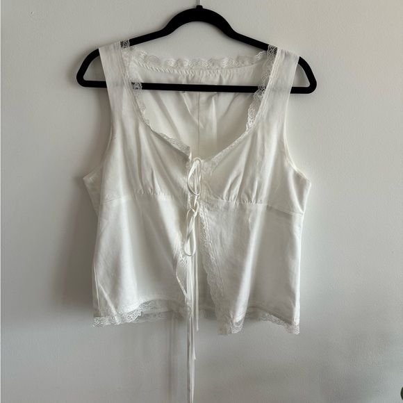 Commense Tied Lace Trim Linen Tank Top - Picture 5 of 6